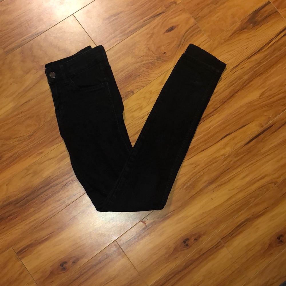 Black H&M size 0 jeans 💚💙